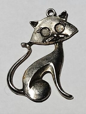 Tibetan Antique Silver Prissy CAT Silver Cat Jewelry Accessory